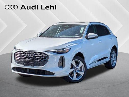 Glacier White Metallic 2026 Audi Q5 Premium Plus TFSI quattro S tronic