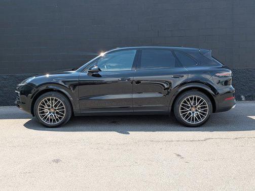 2023 Porsche Cayenne Platinum Edition