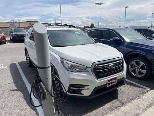 Crystal White Pearl 2020 Subaru Ascent Limited 7-Passenger