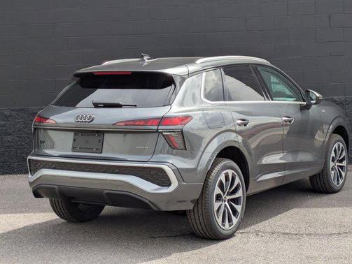 Daytona Gray Pearl Effect 2026 Audi Q3 TFSI quattro S tronic