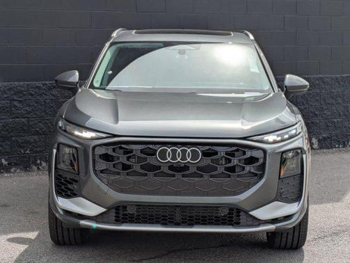 Daytona Gray Pearl Effect 2026 Audi Q3 TFSI quattro S tronic