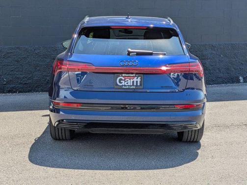 2022 Audi e-tron Premium