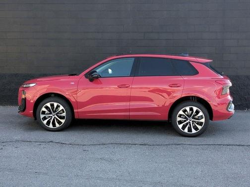 Progressive Red Metallic 2026 Audi Q3 TFSI quattro S tronic
