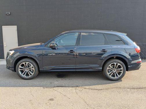 2025 Audi Q7 45 Premium