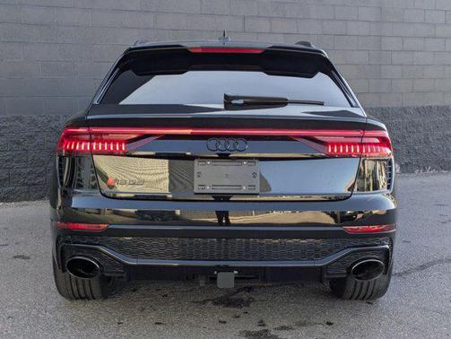 2024 Audi RS Q8 4.0T