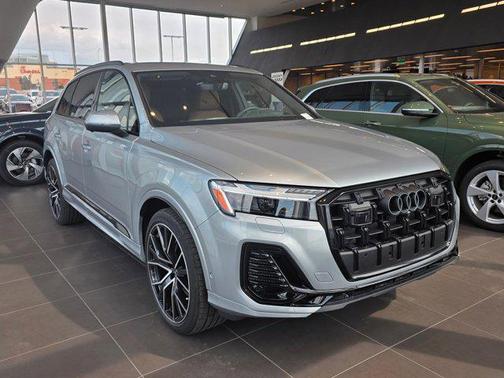 2025 Audi Q7 55 Prestige