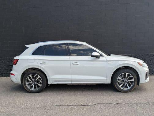 2022 Audi Q5 45 S line Premium
