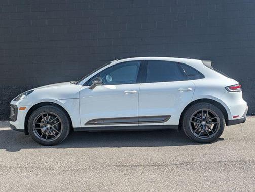 2023 Porsche Macan Base