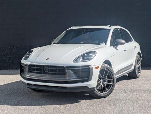 2023 Porsche Macan Base