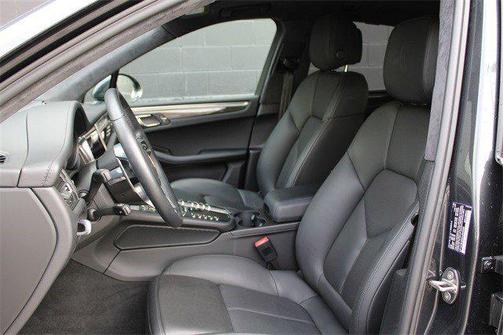 2021 Porsche Macan Turbo