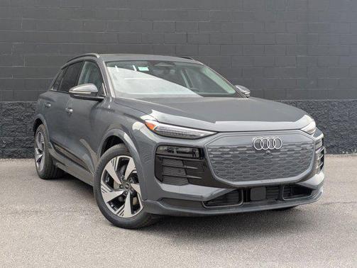 2025 Audi Q6 e-tron Prestige quattro