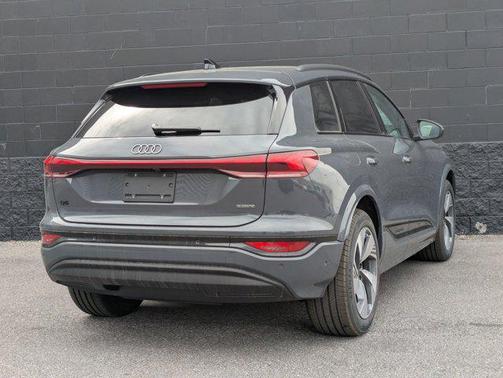 2025 Audi Q6 e-tron Prestige quattro