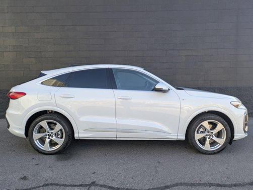 2025 Audi Q5 Prestige TFSI quattro S tronic