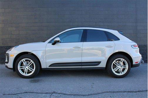 2023 Porsche Macan AWD