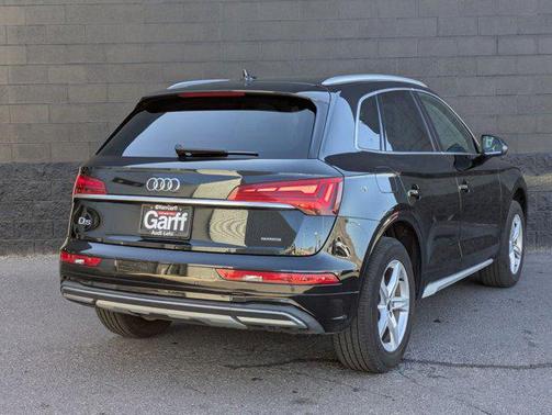 2023 Audi Q5 40 Premium