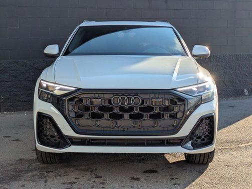 Glacier White Metallic 2026 Audi Q8 55 Premium Plus