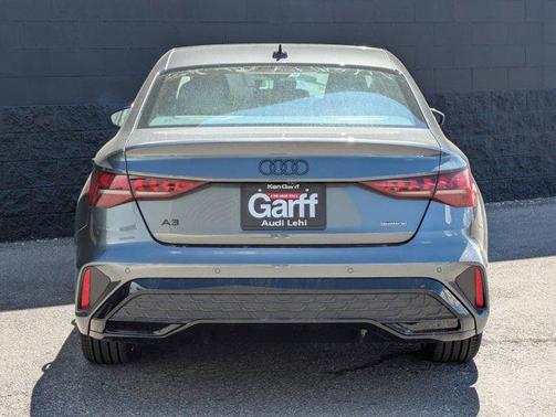 Arrow Gray Pearl Effect 2026 Audi A3 Premium