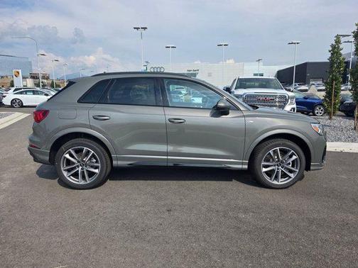 2025 Audi Q3 Premium 45 TFSI S line quattro Tiptronic