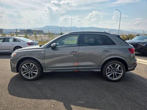 2025 Audi Q3 Premium 45 TFSI S line quattro Tiptronic