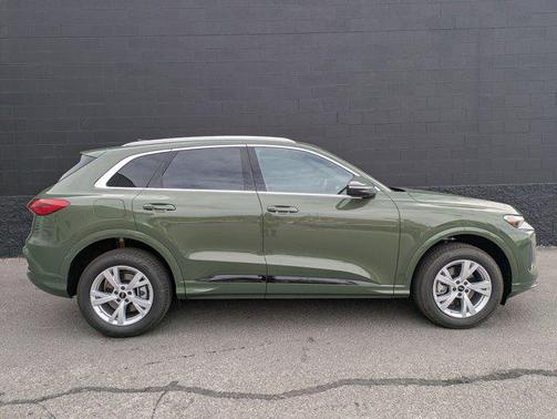 2025 Audi Q5 Premium