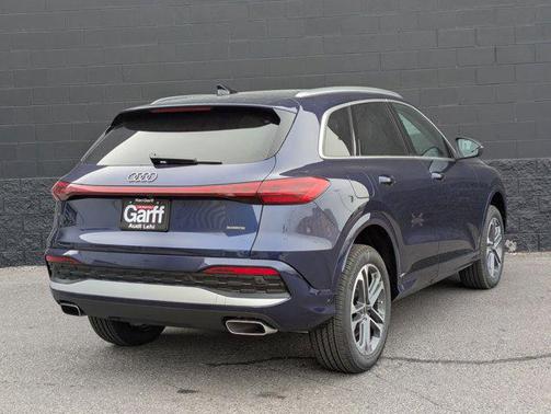 2025 Audi Q5 Premium TFSI quattro S tronic
