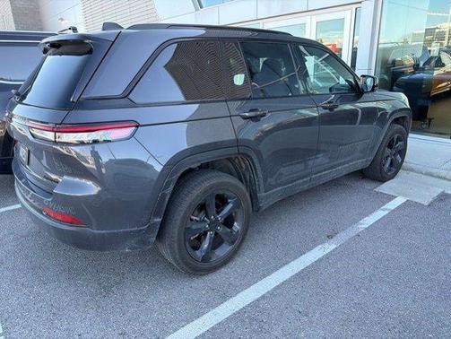 Baltic Gray Metallic Clearcoat 2024 Jeep Grand Cherokee Limited