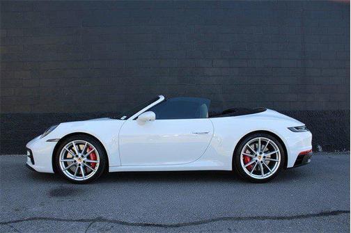 2022 Porsche 911 Carrera 4 GTS