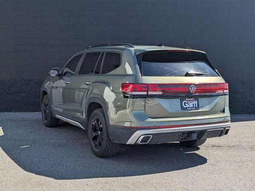2024 Volkswagen Atlas 2.0T SE w/Technology 4MOTION