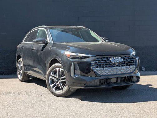 2025 Audi Q5 Premium