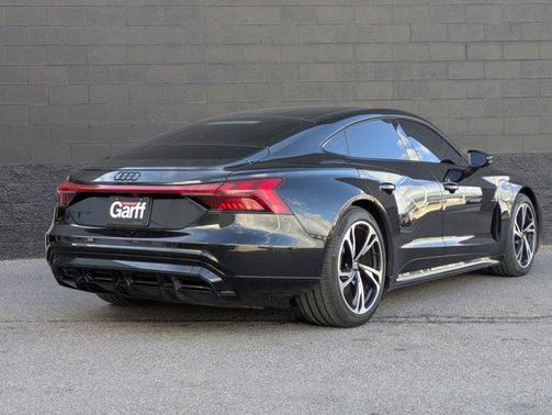 2024 Audi e-tron GT Premium Plus quattro