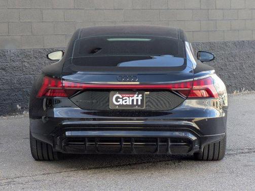 2024 Audi e-tron GT Premium Plus quattro