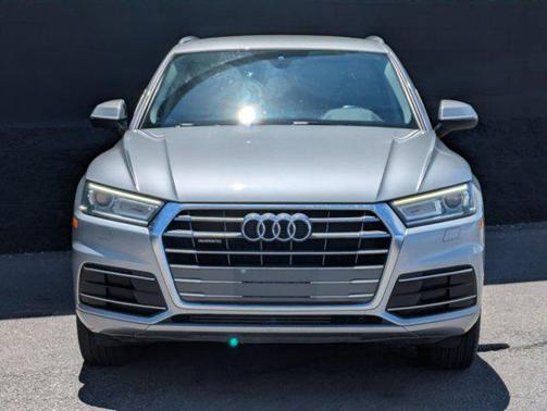 White 2019 Audi Q5 45 Premium