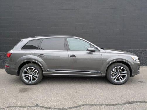 2026 Audi Q7 55 Premium