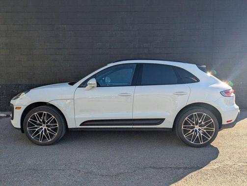 2024 Porsche Macan Base