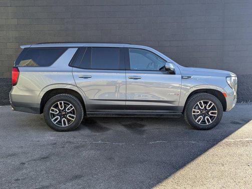 2022 GMC Yukon 4WD AT4