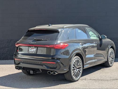 Mythos Black Metallic 2026 Audi SQ5 3.0T Prestige