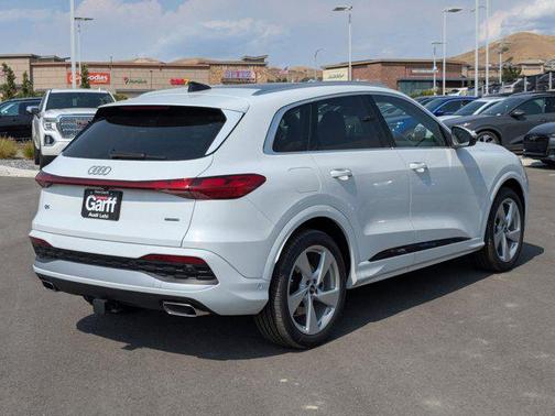 2025 Audi Q5 Prestige TFSI quattro S tronic