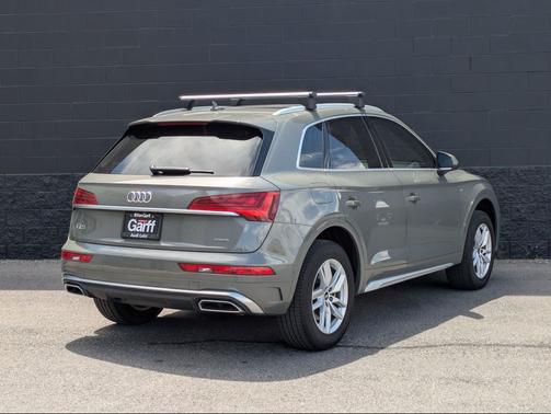 Chronos Gray Metallic 2023 Audi Q5 45 S line Premium
