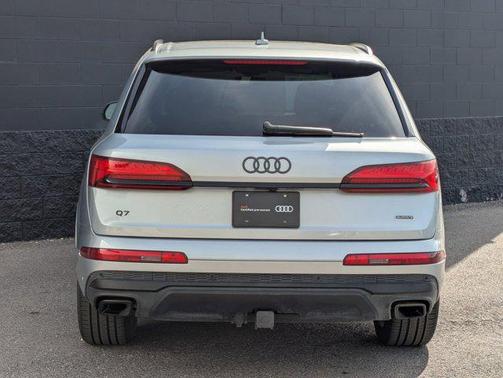 Satellite Silver Metallic 2025 Audi Q7 45 Premium