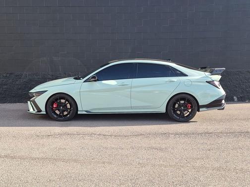 Atlas White 2025 Hyundai ELANTRA N Base