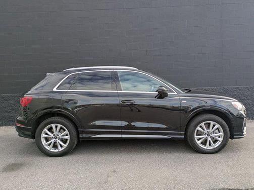 2023 Audi Q3 45 S line Premium Plus