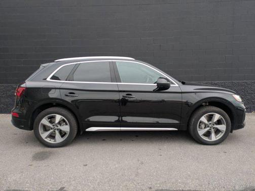 2023 Audi Q5 40 Premium
