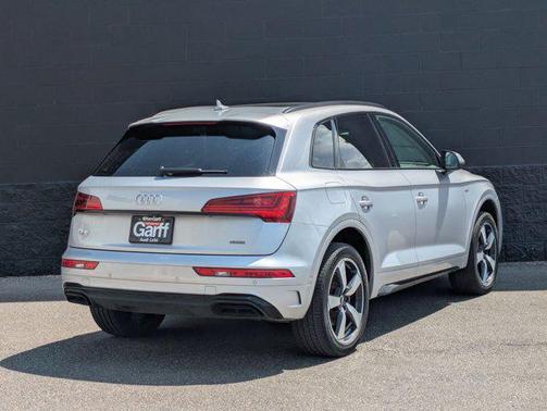 2023 Audi Q5 45 S line Prestige