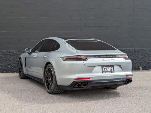 2019 Porsche Panamera GTS