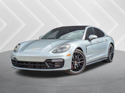 2019 Porsche Panamera GTS