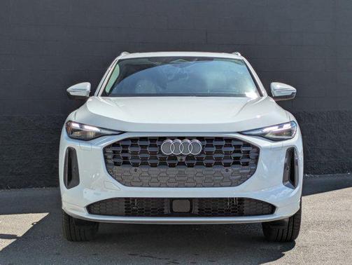 2025 Audi Q5 Premium