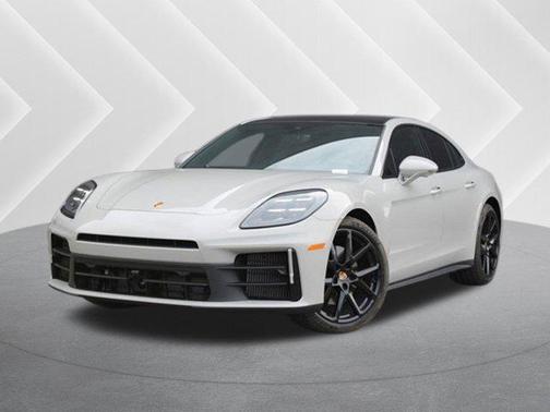 2025 Porsche Panamera 4