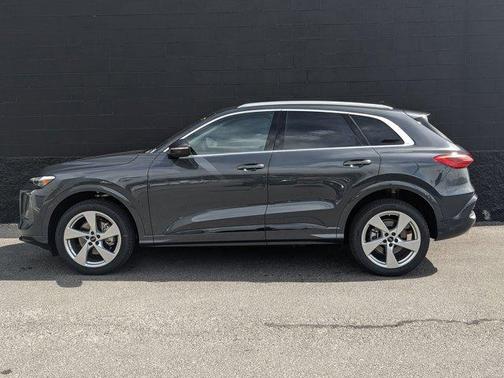 2025 Audi Q5 Premium Plus