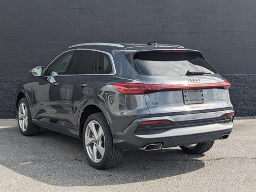 2025 Audi Q5 Premium Plus