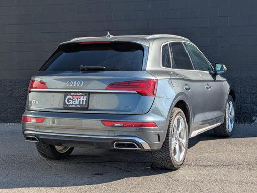 2022 Audi Q5 45 S line Premium Plus